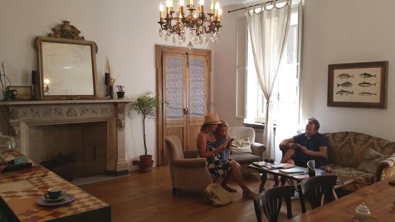 Le Stanze Di Sara Bed & Breakfast ตูริน ภายนอก รูปภาพ