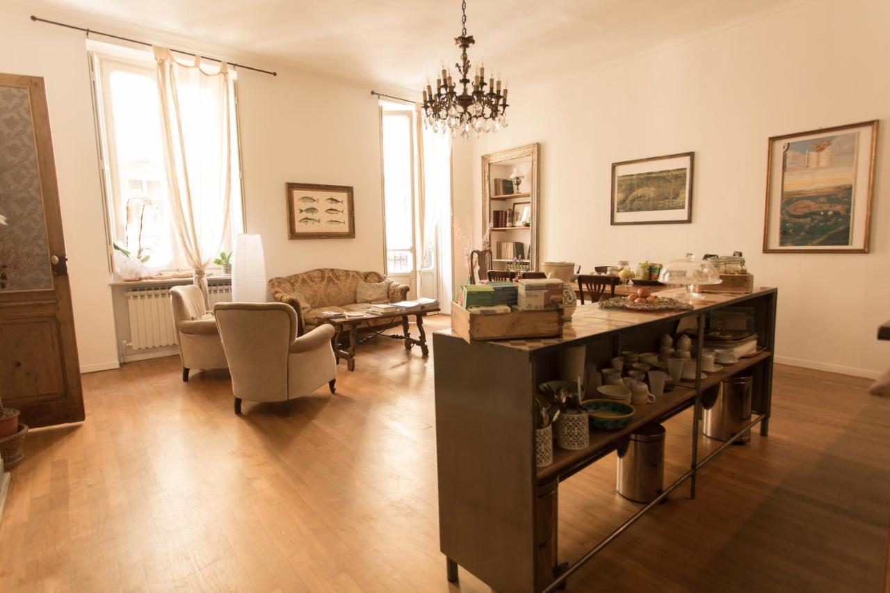 Le Stanze Di Sara Bed & Breakfast ตูริน ภายนอก รูปภาพ